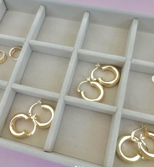 gold hug hoops