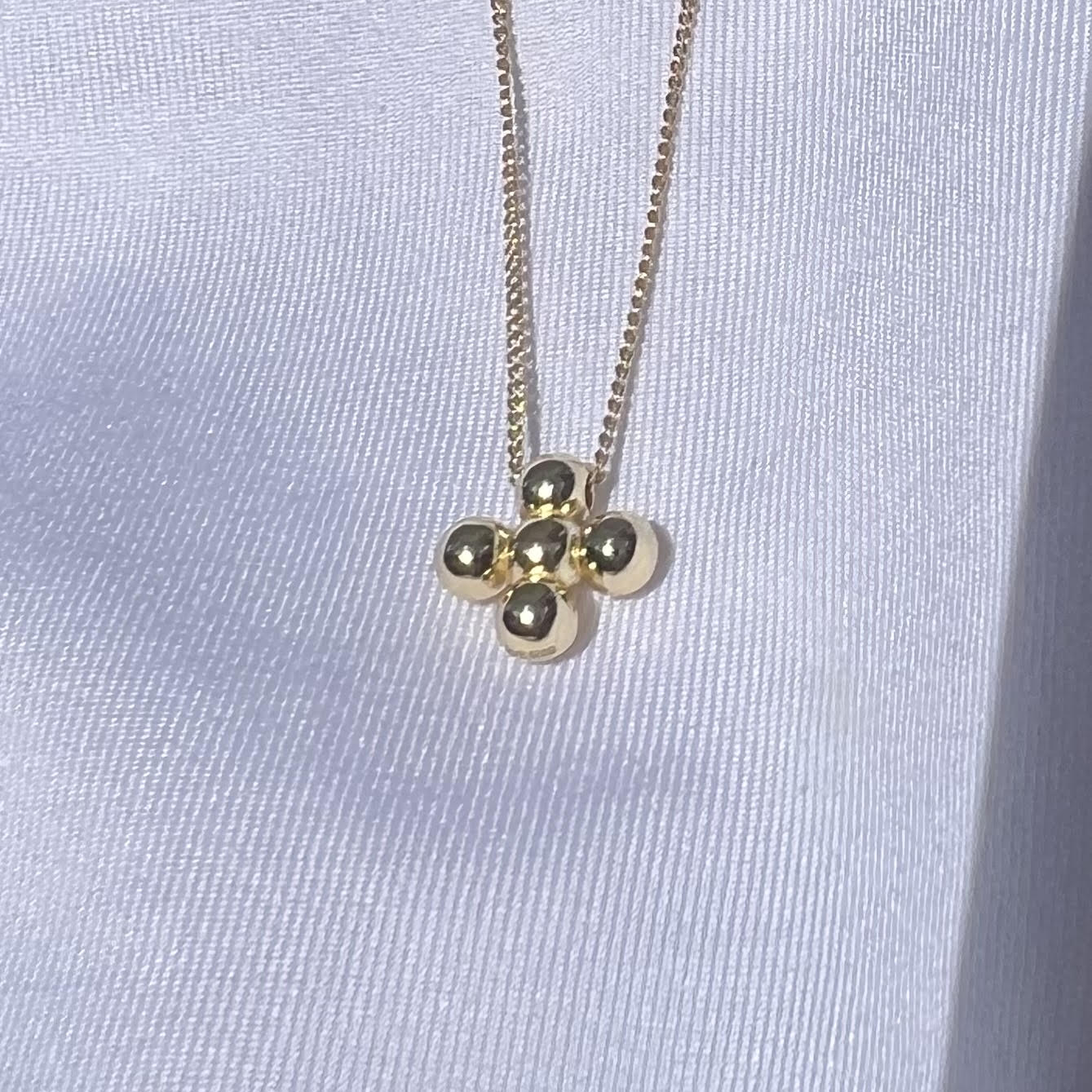 bubble flower necklace